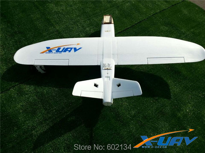 White Air Flying Radio Glider  - Model Kit Expert recension och pris